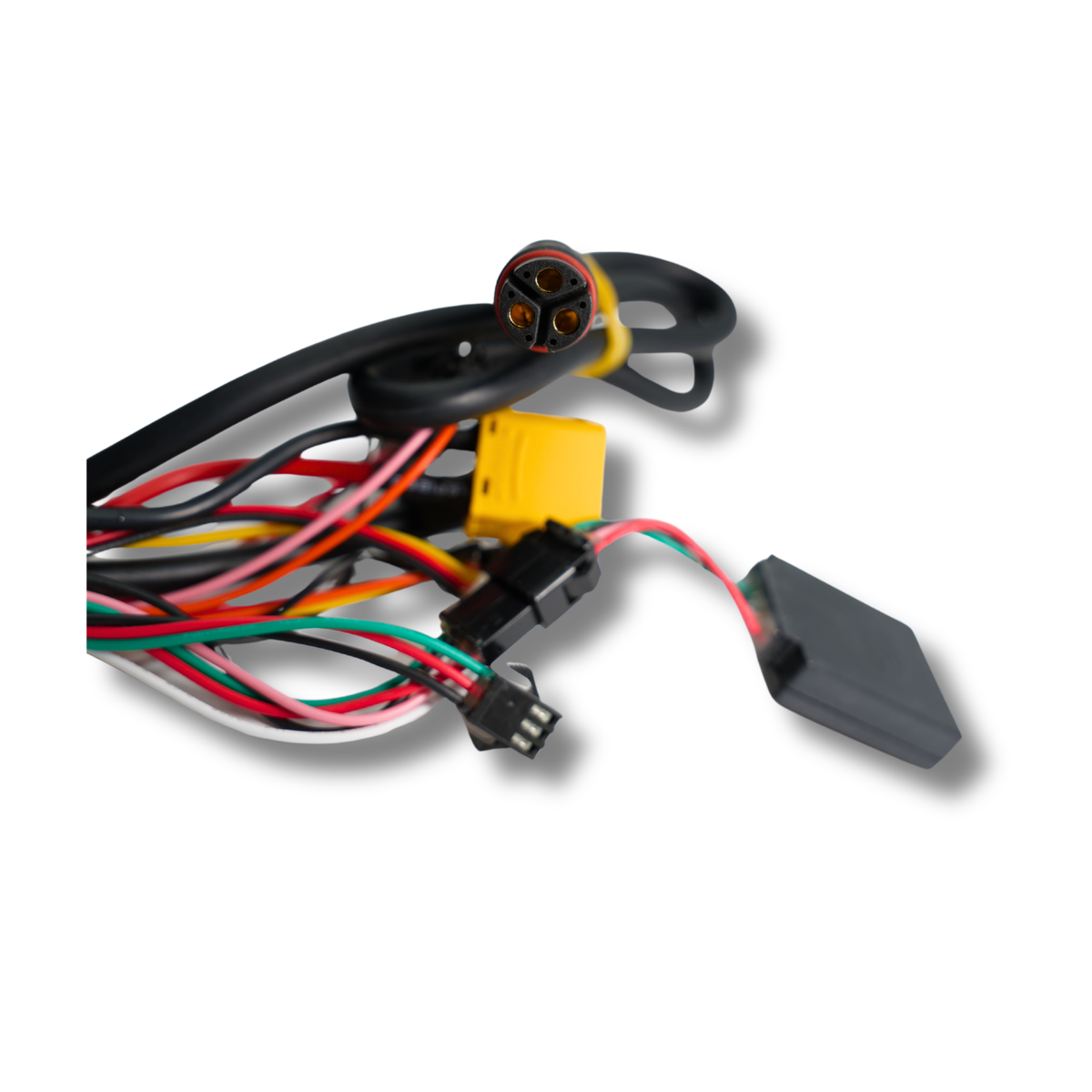 Ouxi GT16 controller origineel 48V 28A, foto 3: zwarte module en kabelboom
