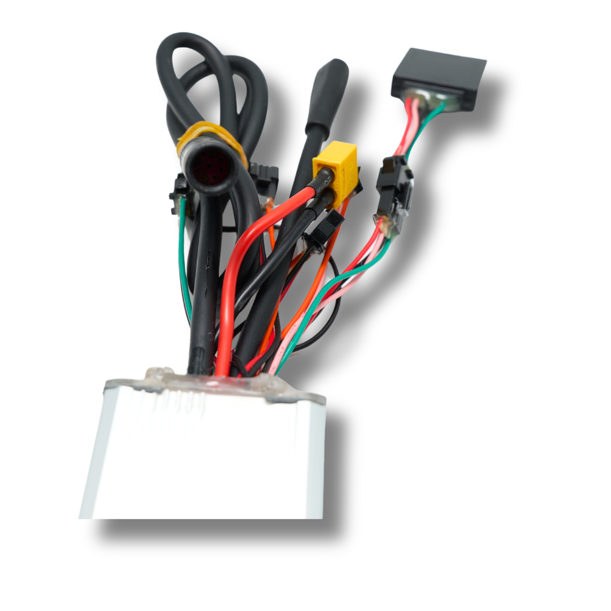 Ouxi V8 controller origineel 48V 6A, foto 3: zwarte module en kabels