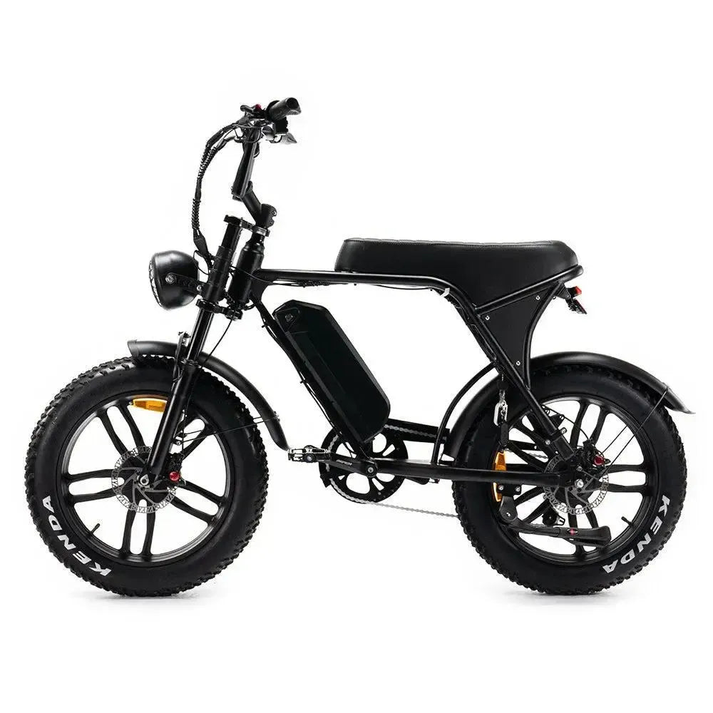 Ouxi V8 2025 Fatbike in Schwarz, Seitenansicht von links mit rundem Scheinwerfer, langem Sattel und breiten Reifen