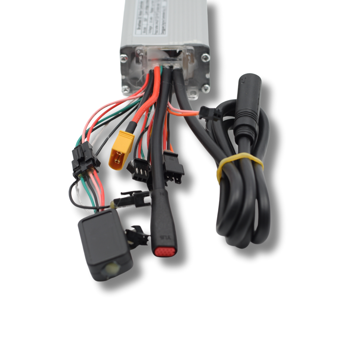 Ouxi H9 controller begrensd 6A, foto 2: rode motorstekker
