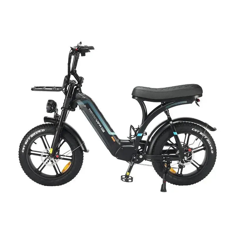 Ouxi Q8 Fatbike in Schwarz, Seitenansicht von links mit Frontgepäckträger, Scheinwerfer und ausgeklapptem Ständer